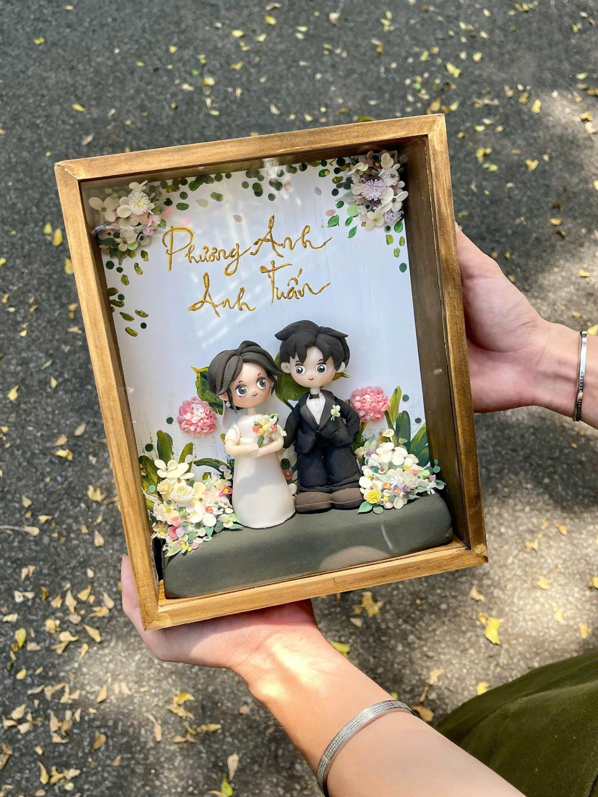 hộp quà cưới chibi theo yêu cầu hộp quà cưới chibi theo yêu cầu